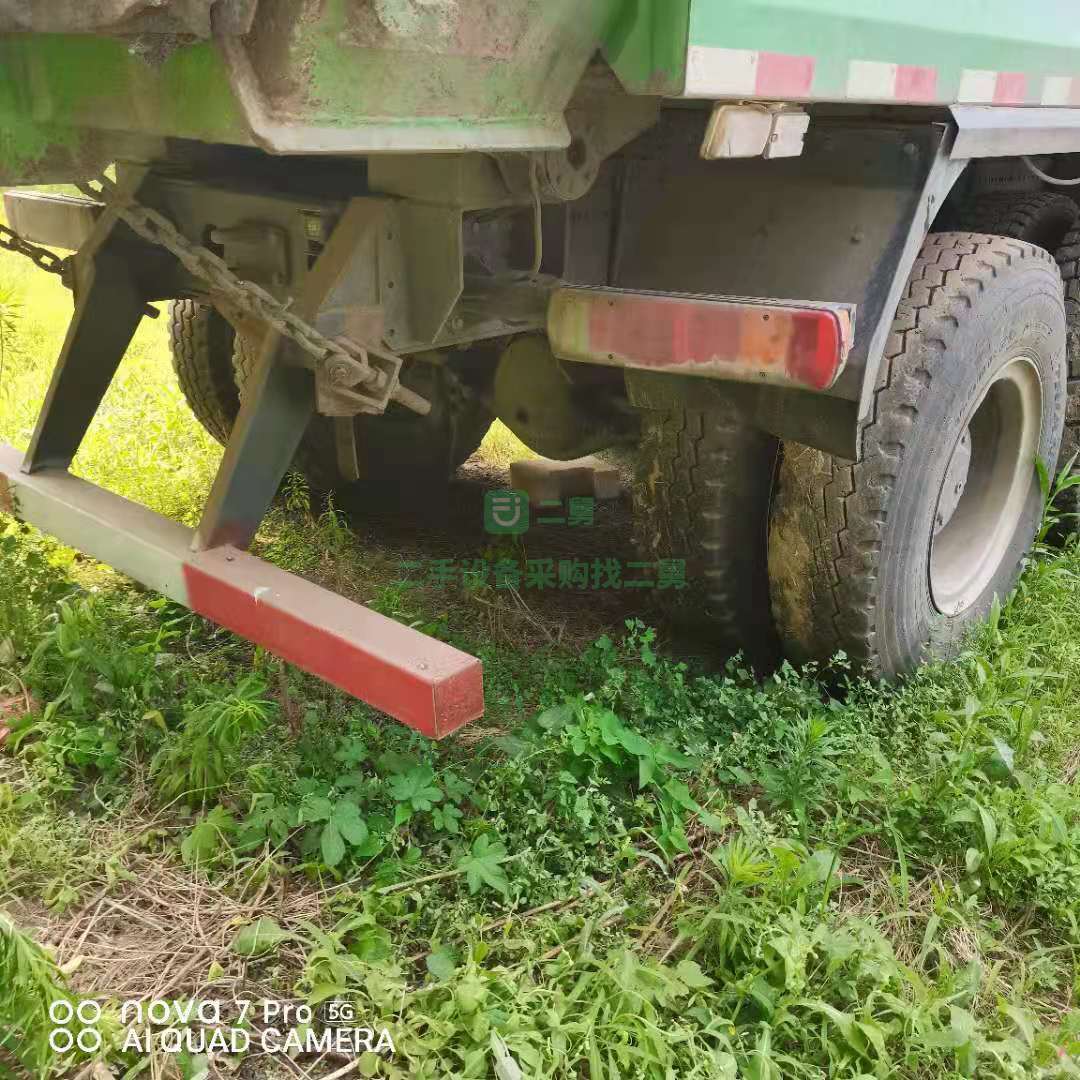 出售一臺19年國五10月聯(lián)合LNG燒氣車自卸車，5.6米大箱