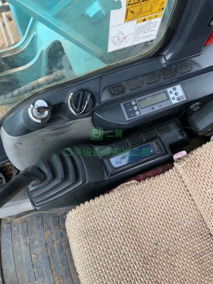 出售神鋼210挖掘機，車況性能無憂