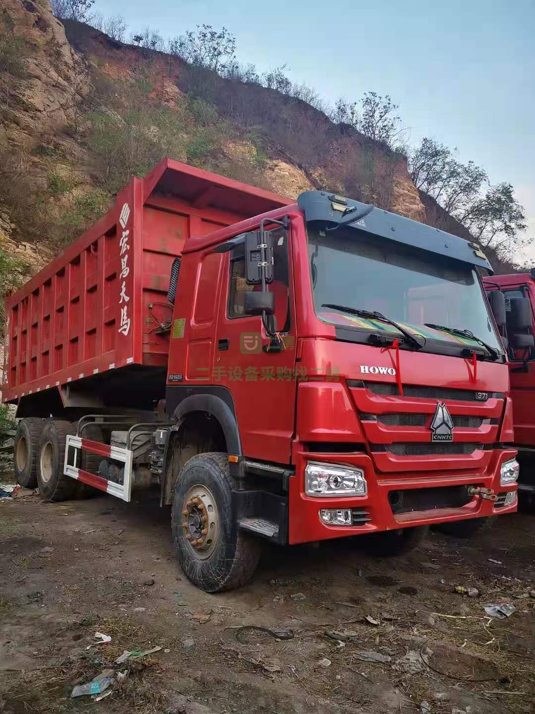 出售18---19年礦山訂制版豪沃/歐曼自卸車，箱長5.6---6米