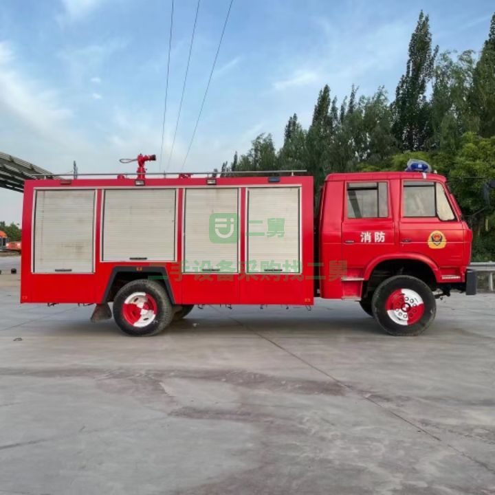 出售二手九成新的東風(fēng)153退役消防車
