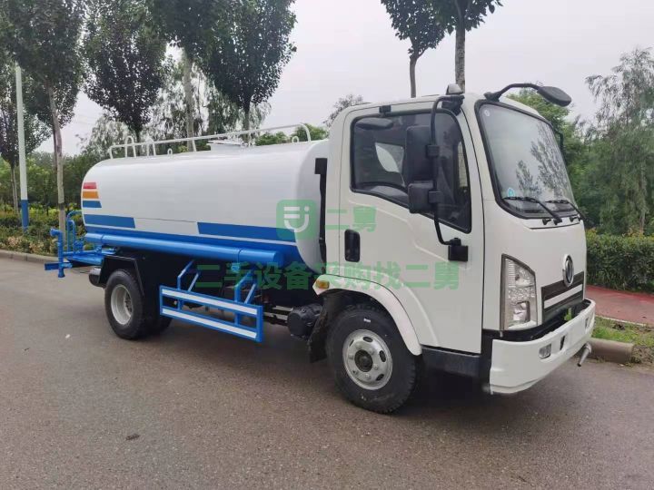 出售庫存東風五立方高低速斷氣剎高配置噴灑車