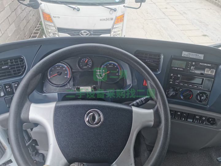 出售20年4月東風華神12立方灑水車，帶30型柴油霧炮