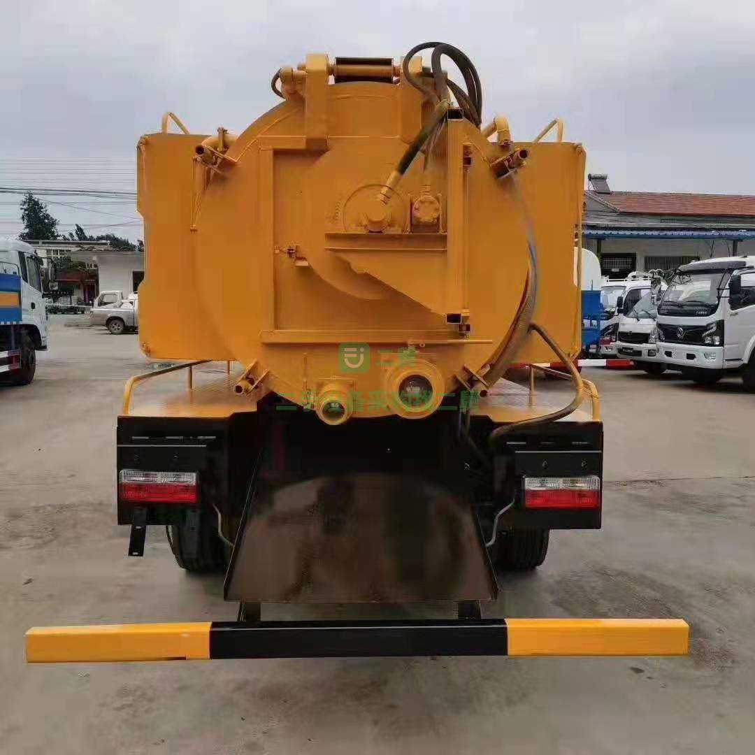出售一臺吸污加高壓清洗車 功能齊全