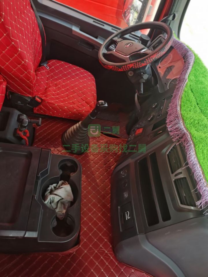 出售精品陜汽德龍x3000輕體550馬力牽引車