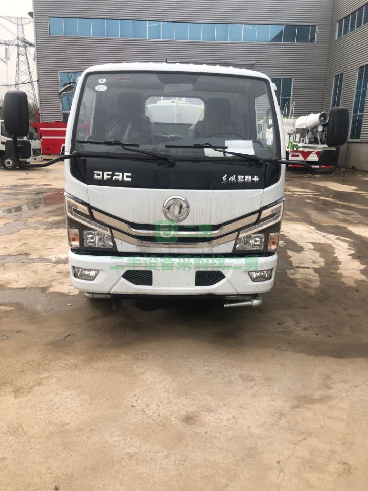 山東出售國六排放標準東風5立方灑水車