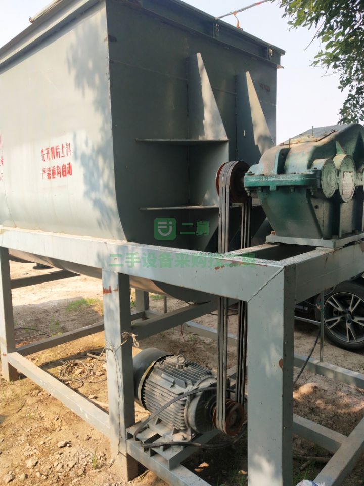 出售二手九成新的志鴻8立方洛帶混合機