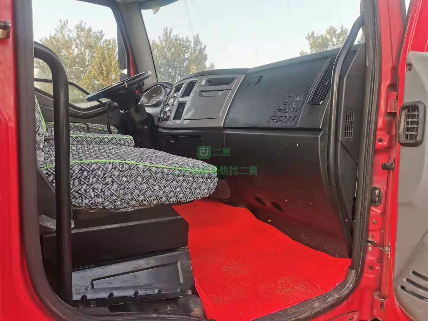 河北出售二手12噸解放J6綠化灑水車
