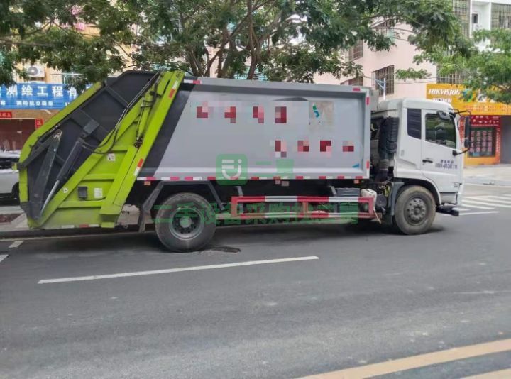 出售二手九成新的東風(fēng)天錦14方壓縮垃圾車