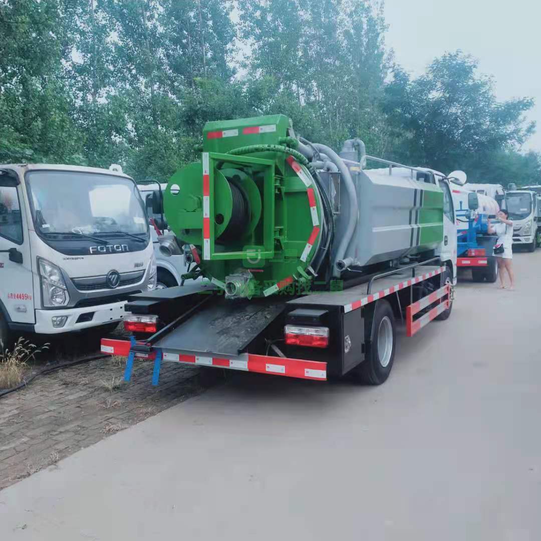 出售一臺吸污加高壓清洗車 功能齊全