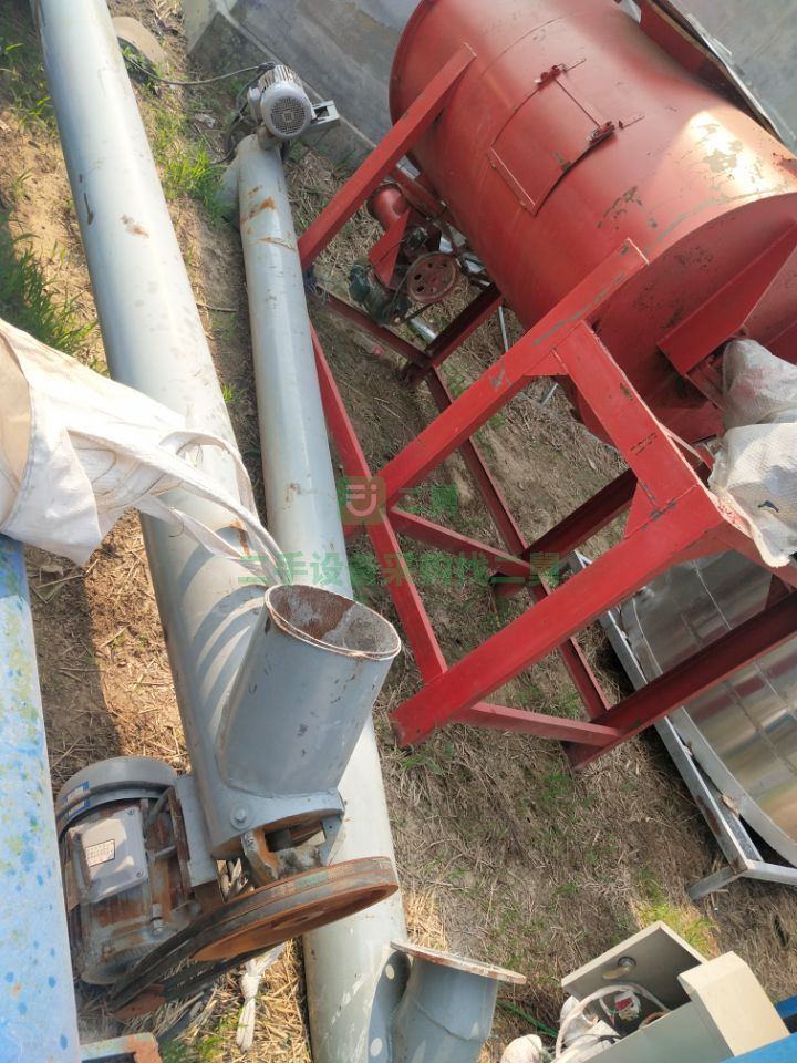 出售二手九成新的志鴻8立方洛帶混合機