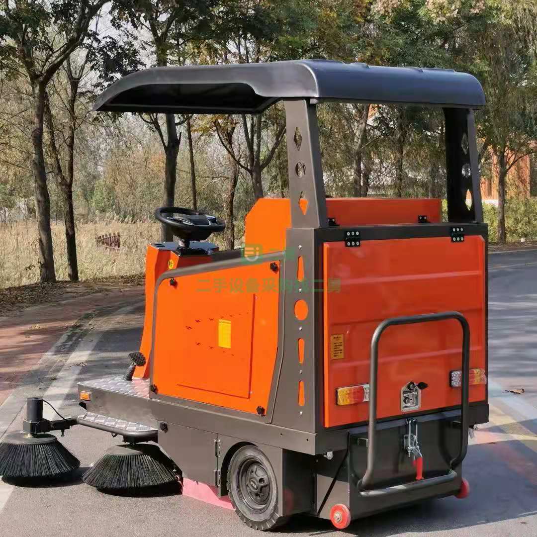 出售電動清掃車前邊刷自由伸縮雙風機雙吸塵雙濾芯大容量水箱前置降塵噴霧