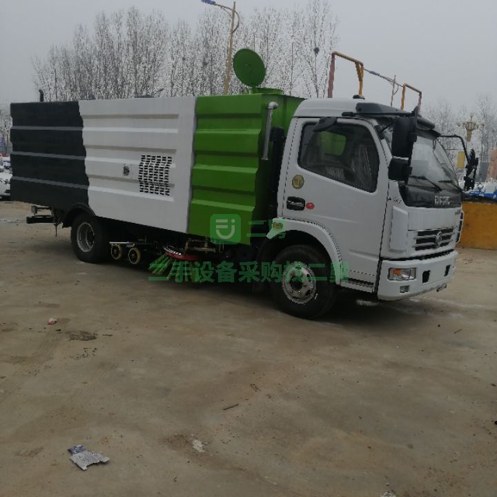 低價(jià)出售21年的東風(fēng)掃路車，免費(fèi)質(zhì)保一年