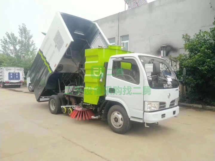 低價(jià)出售21年的東風(fēng)掃路車，免費(fèi)質(zhì)保一年