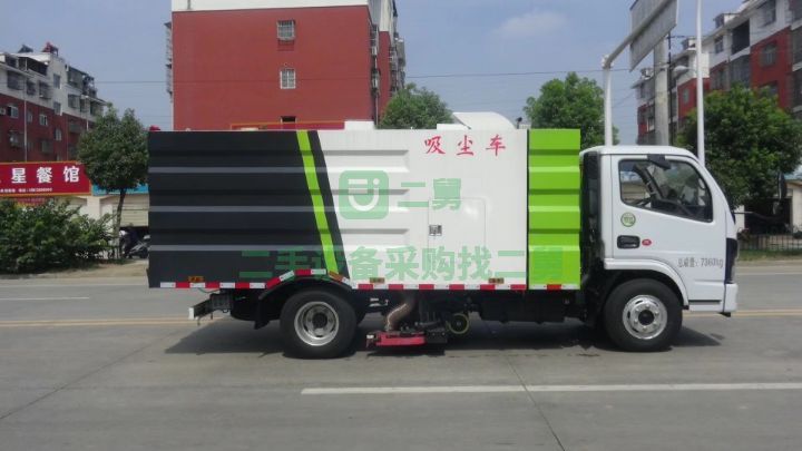 低價(jià)出售21年的東風(fēng)掃路車，免費(fèi)質(zhì)保一年
