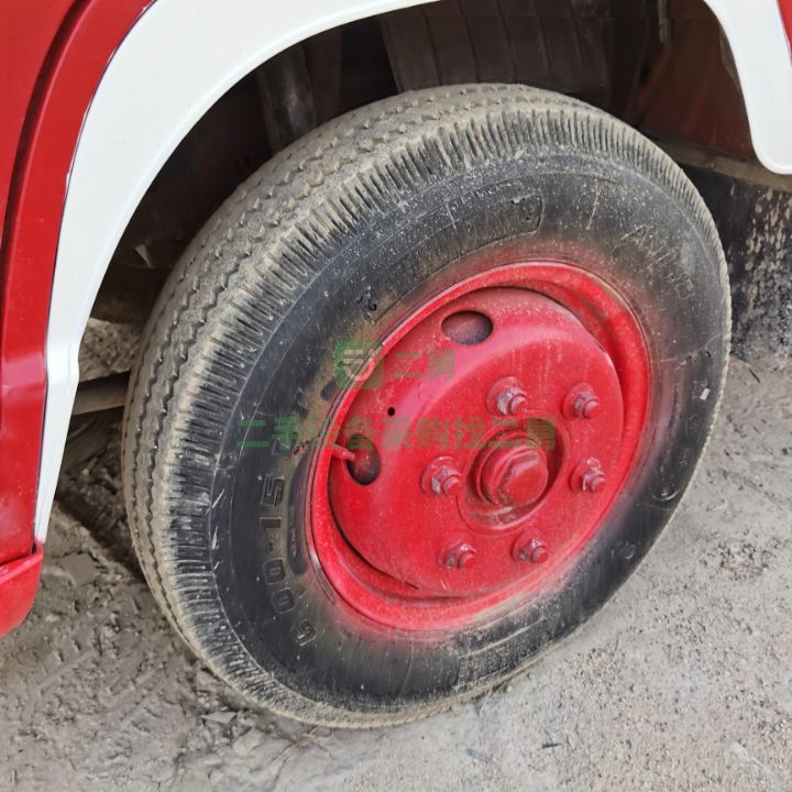 出售二手八成新的福田時代防火專用消防車