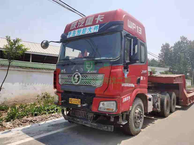 出售重型牽引車