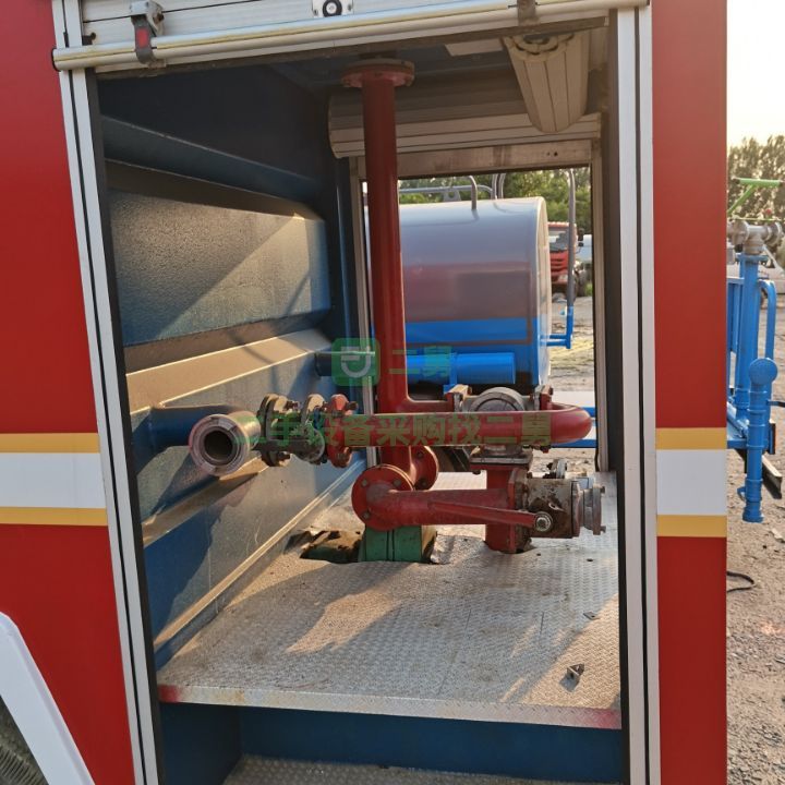 出售二手八成新的福田時代防火專用消防車