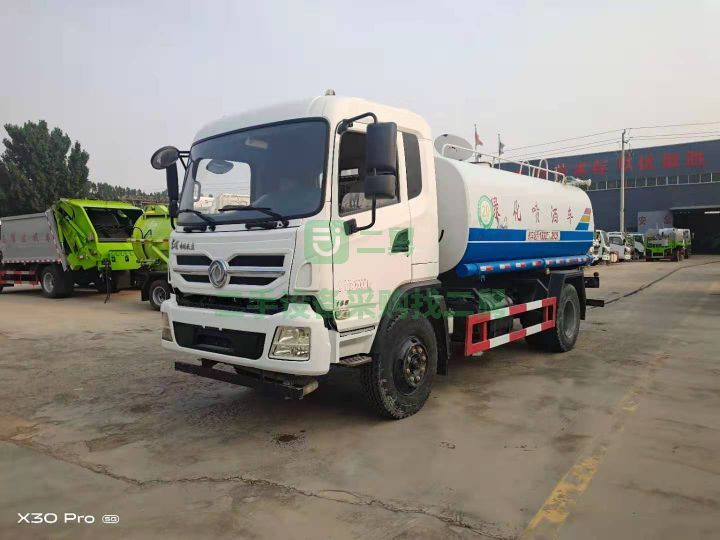 出售二手的東風(fēng)玉虎道路噴灑園林綠化灑水車