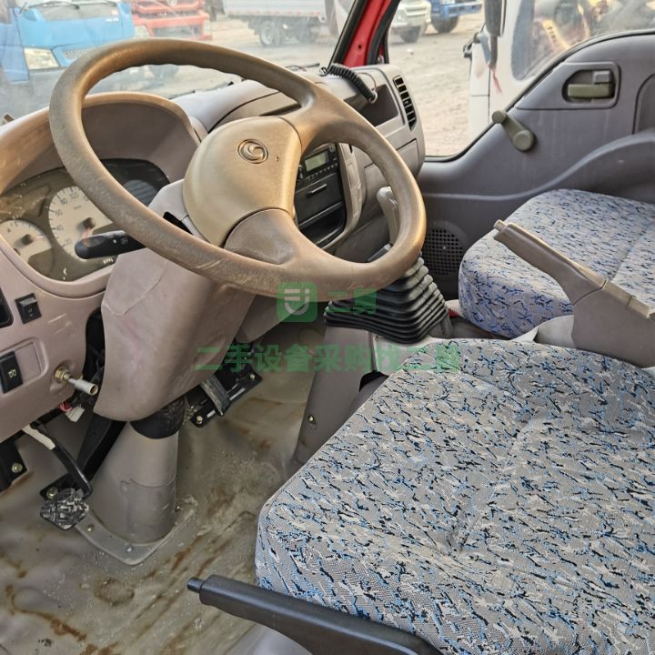 出售二手八成新的福田時代防火專用消防車