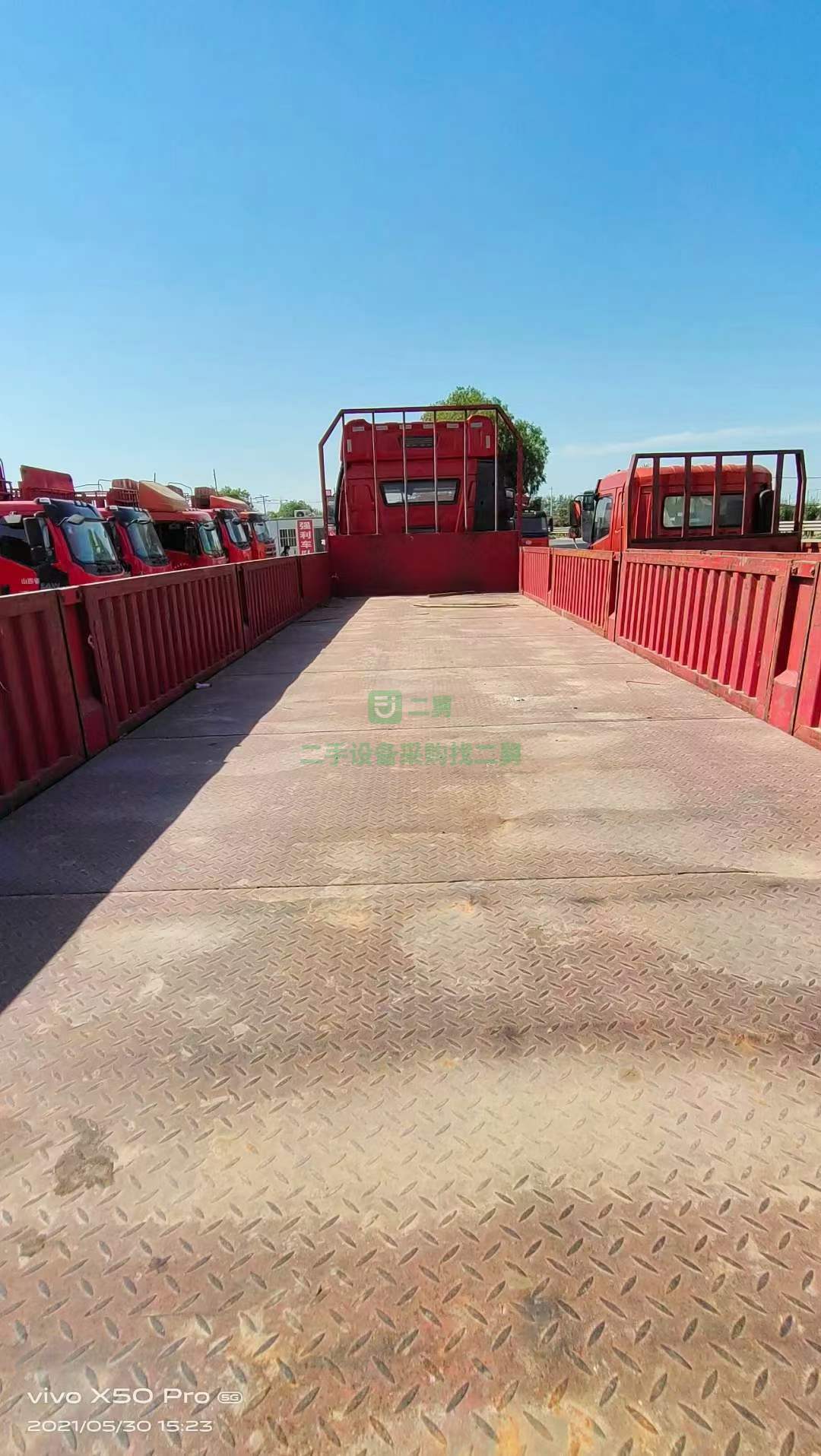 出售國五解放J6P/240馬力九米六前四后四平板載貨車