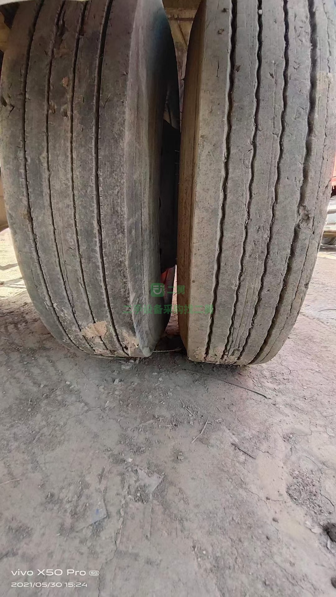 出售國五解放J6P/240馬力九米六前四后四平板載貨車