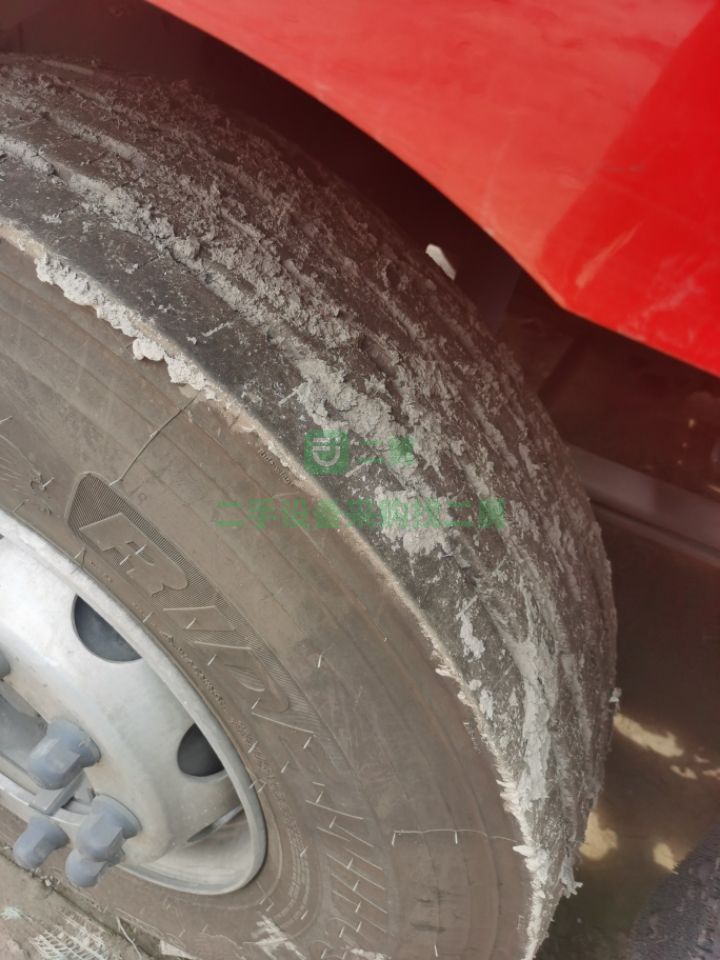 山東出售二手九成新的德龍x3000/460馬力牽引車