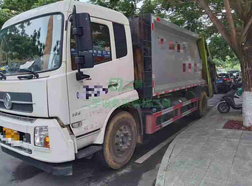 出售21年的東風系列壓縮垃圾車