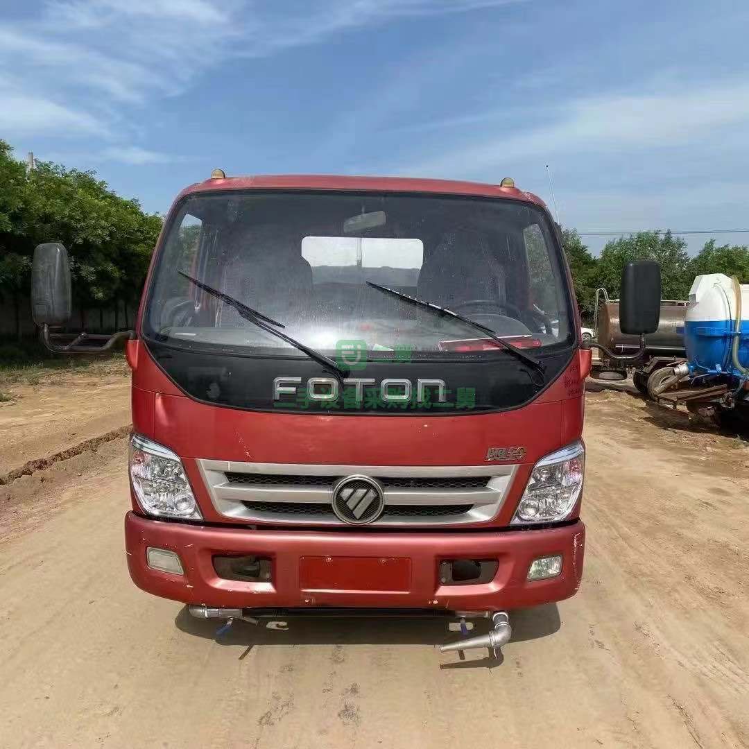 出售新款?yuàn)W鈴底盤改裝8立方灑水車