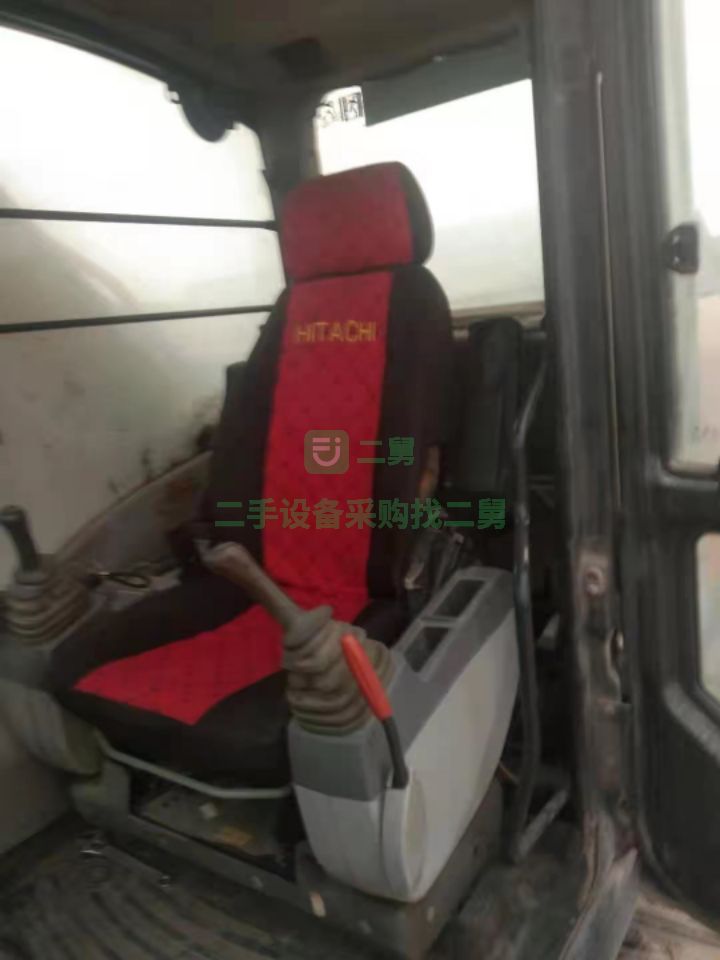 出售日歷330-5挖掘機，保證原版原漆原配件，車況好不好自己看，絕對板正