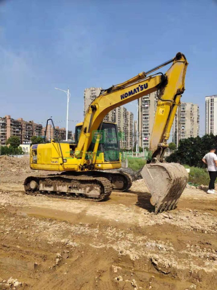 出售二手的13年極品小松110-7挖掘機(jī)
