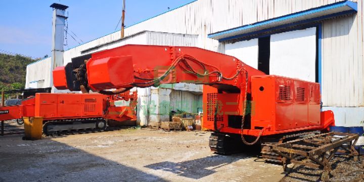出售二手犁程科技120扒渣鏟運機