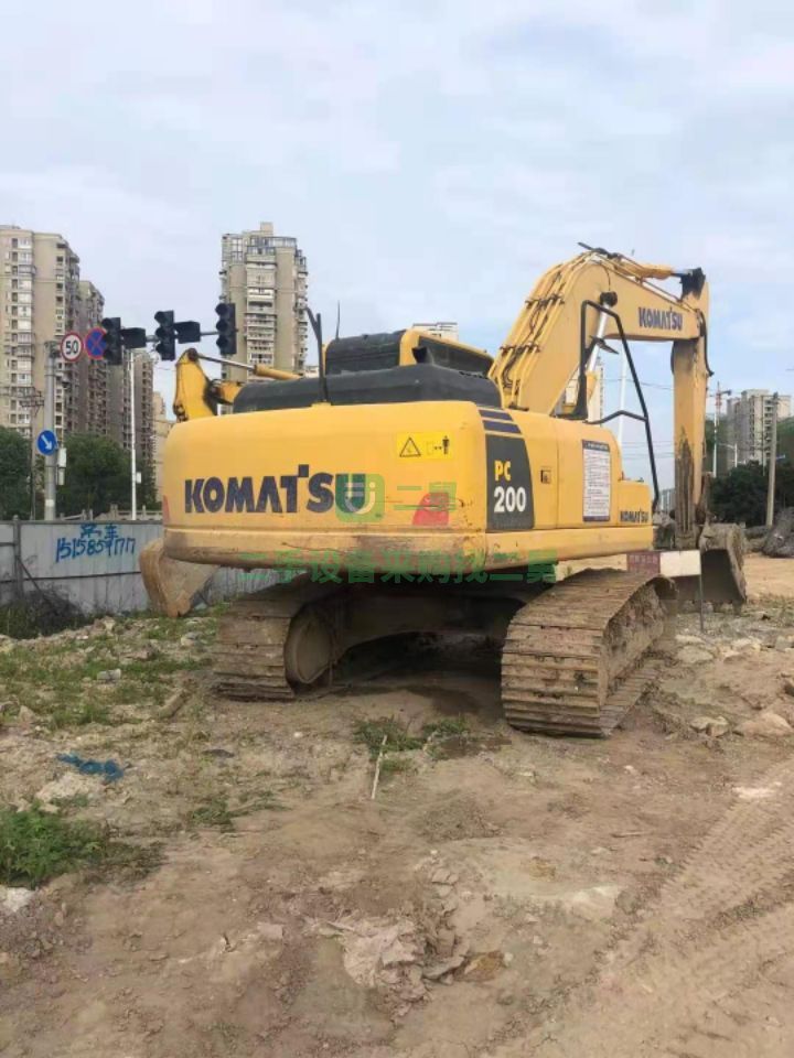 出售二手的14年極品小松200-8Mo挖掘機