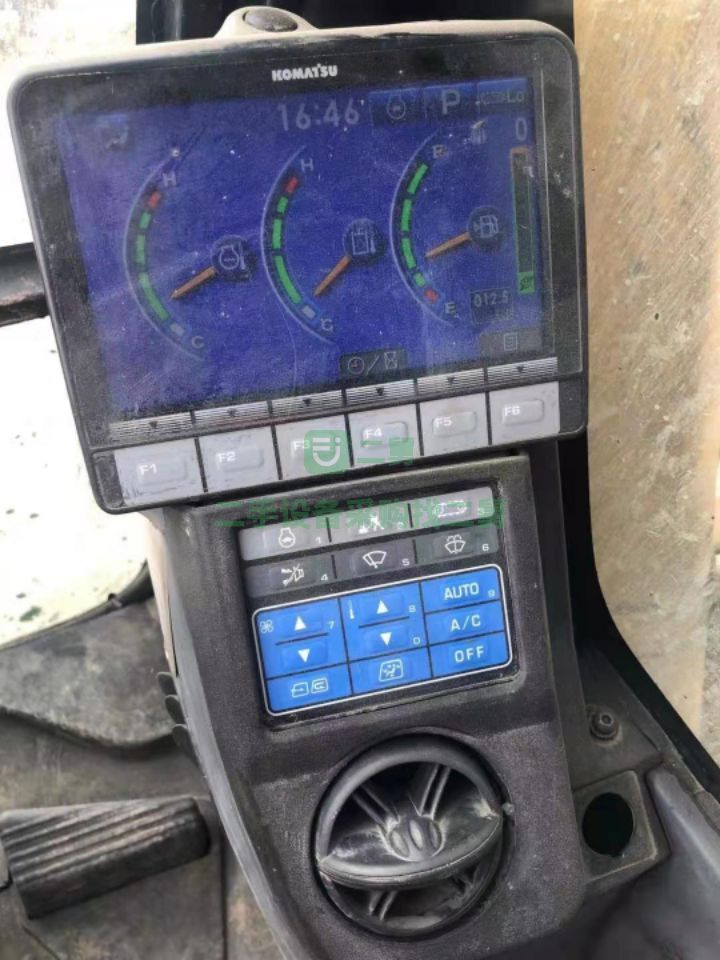 出售二手的14年極品小松200-8Mo挖掘機