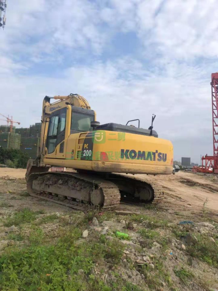 出售二手的14年極品小松200-8Mo挖掘機