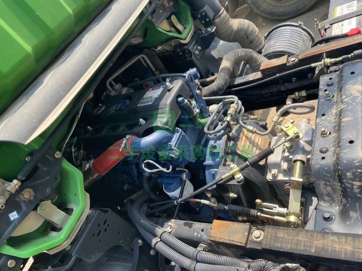 山東出售二手的九成新的奧馳自卸車