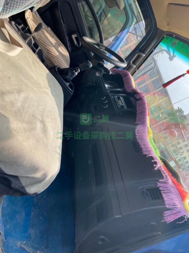 山東出售二手九成新的奧馳自卸車