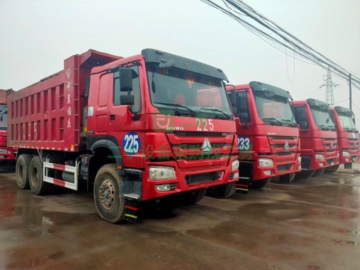 出售19年定制版豪沃380馬力后八輪國三黑娃自卸車