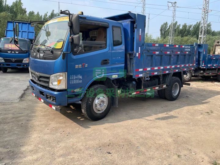 山東出售二手九成新的奧馳自卸車