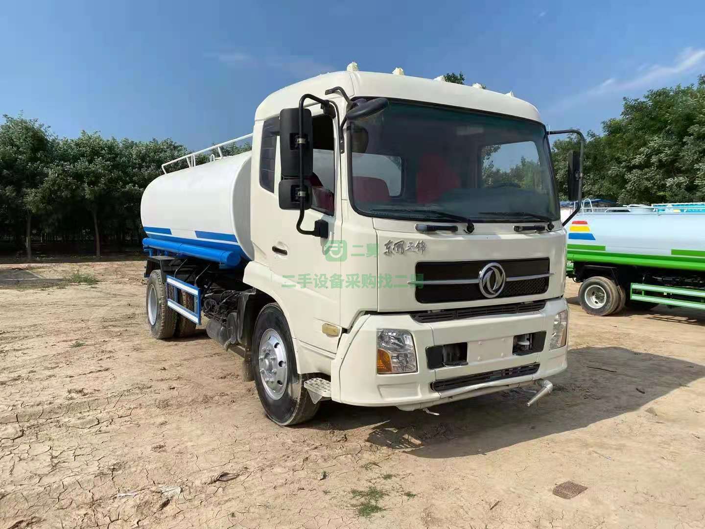 出售六缸東風天錦12噸二手灑水車無手續全新罐體和龍王水泵