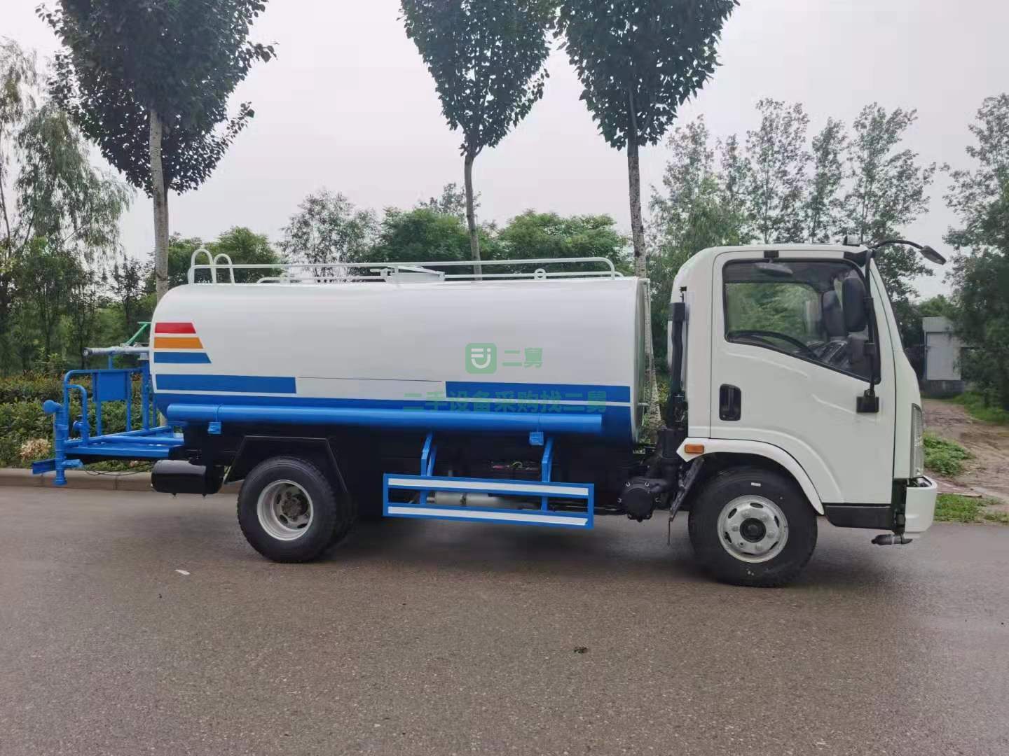 出售國三庫存東風8立方灑水車高低速斷氣剎方向助力750-16鋼絲胎