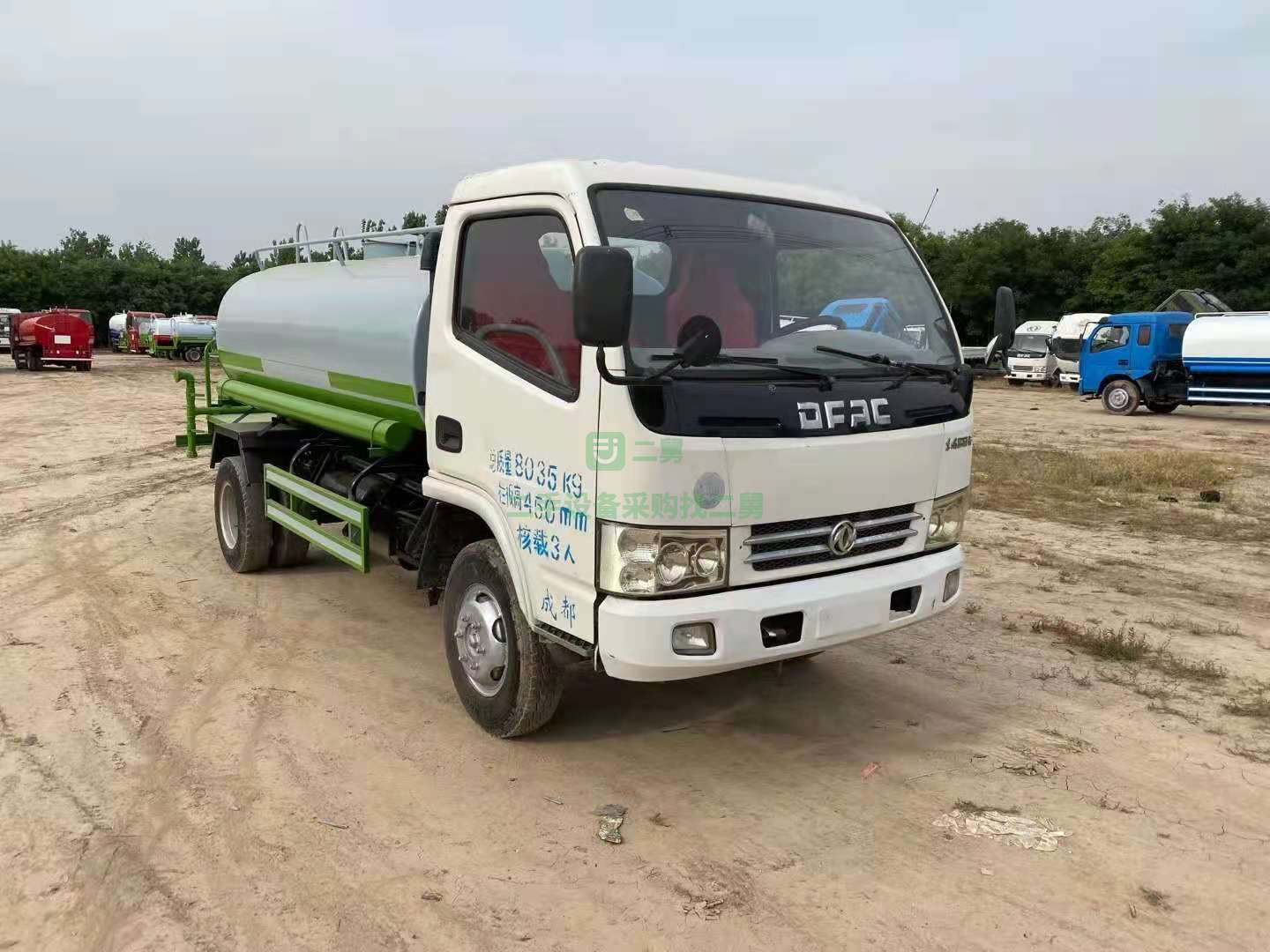 出售東風(fēng)多利卡5立方二手灑水車無手續(xù)全新罐體和龍王水泵