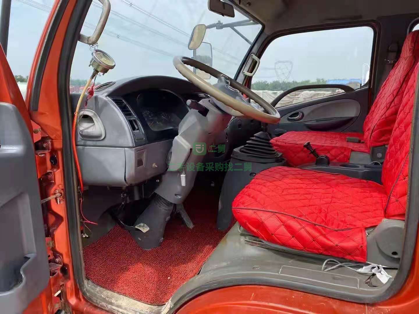 出售東風康霸10立方二手灑水車無手續全新罐體和龍王水泵