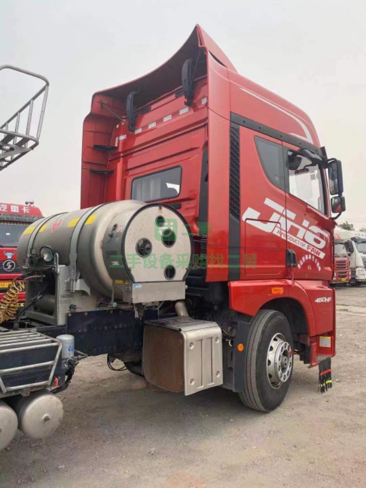 出售牽引車1年整交強險JH6 460雙驅天然氣車國六排放