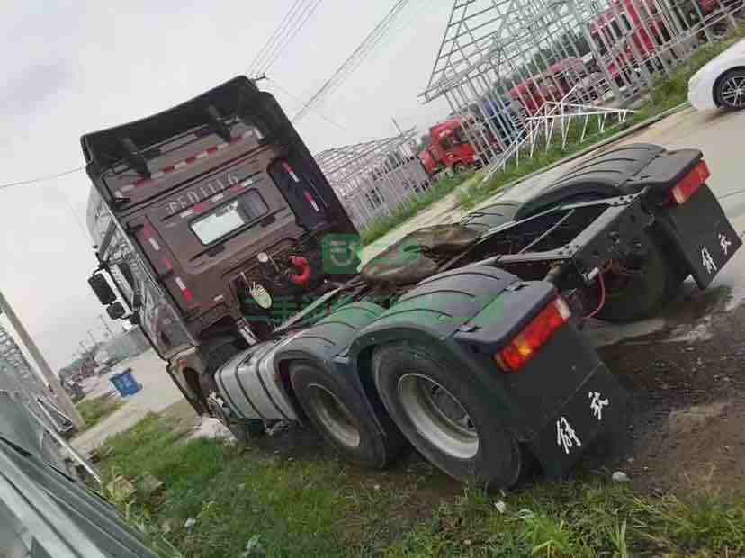 出售19年7月份解放JH6牽引車550馬力濰柴，帶一年強(qiáng)險(xiǎn)