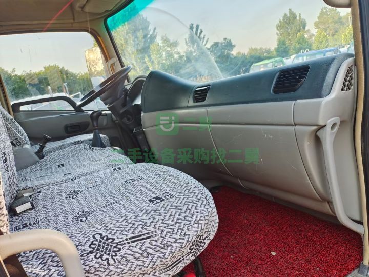 出售二手12立方東風天錦灑水車，全新罐體以及灑水系統