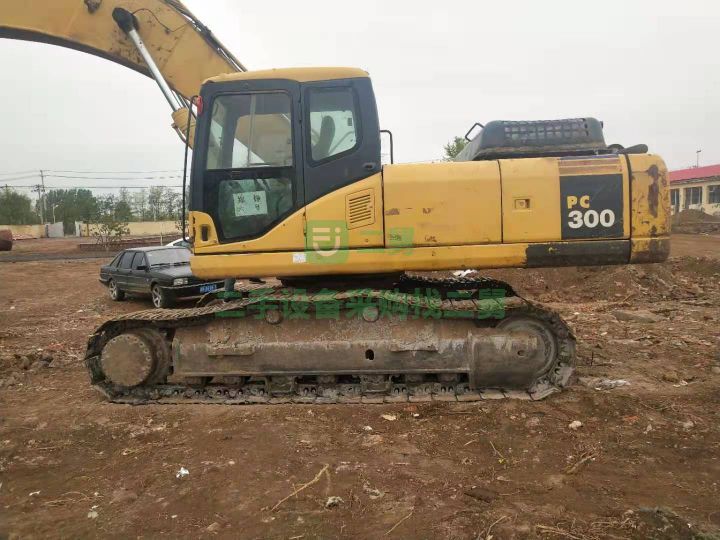 北京出售二手八成新的小松300-7挖掘機