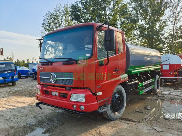 出售二手12立方東風天錦灑水車，全新罐體以及灑水系統