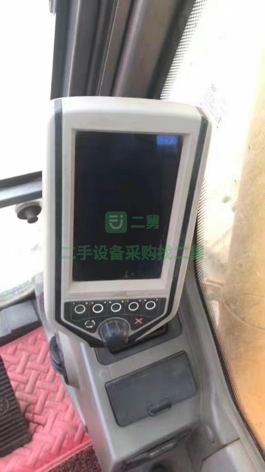 出售二手的九成新的龍工225挖掘機