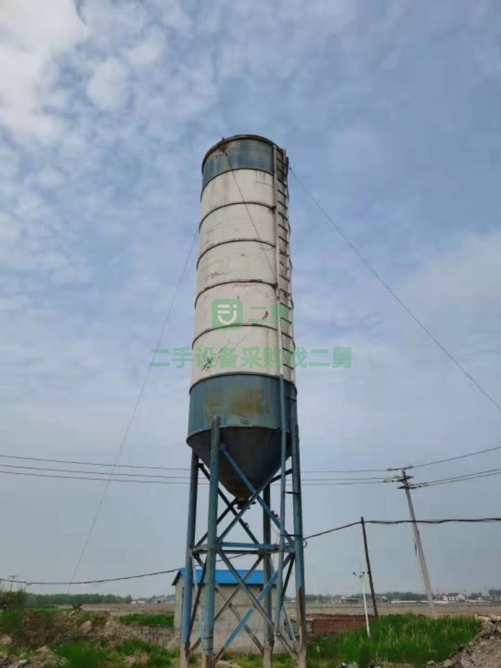 出售二手八成新的100噸水泥罐