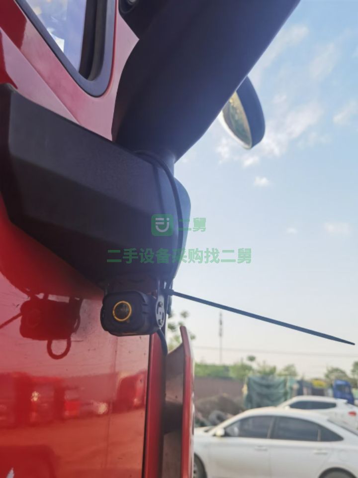 出售一臺兩年四個(gè)月德龍X3000/430馬力前四后八牽引車，車況精品